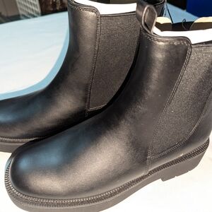 A New Day Black Faux Leather Woman's Size 10